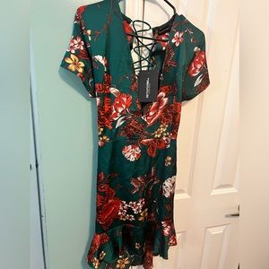 Pretty Little Thing, beautiful satin dress, size 16.